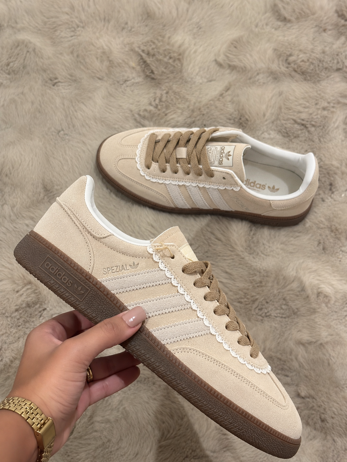 Spezial Cream Lace